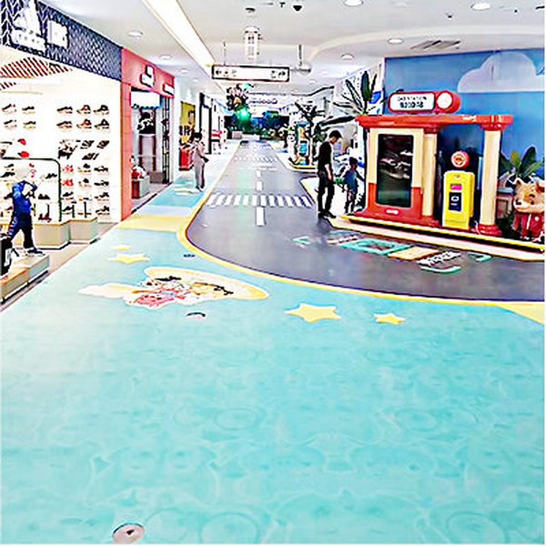 PVC地胶上施工后，留下的胶水如何去除？ 