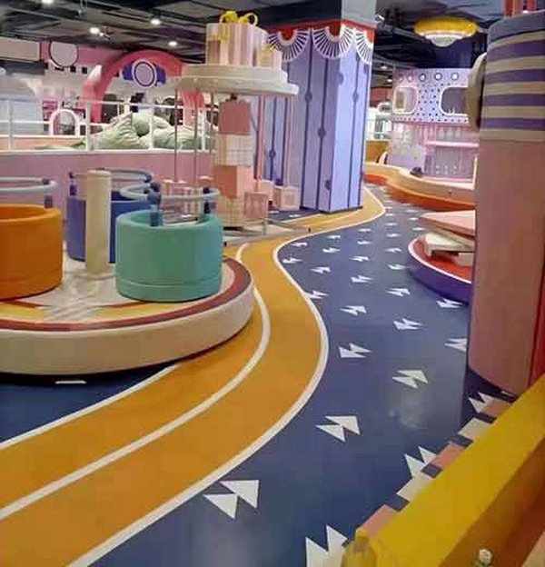 儿童游乐场为什么首选PVC定制彩绘地胶？